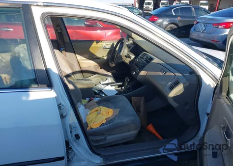 1998 Honda Accord Lx from USA, damaged, VIN 1HGCG5642WA124534